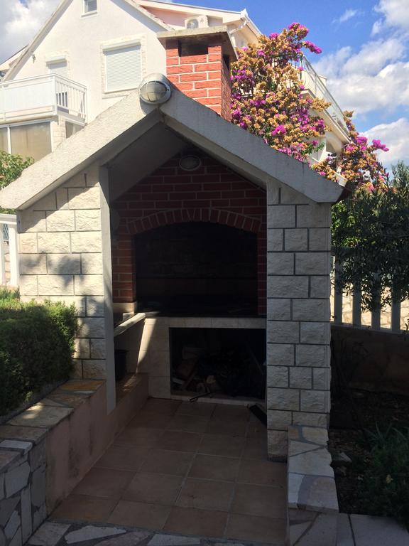 Suz-Ana Διαμέρισμα Τρογκίρ Εξωτερικό φωτογραφία
